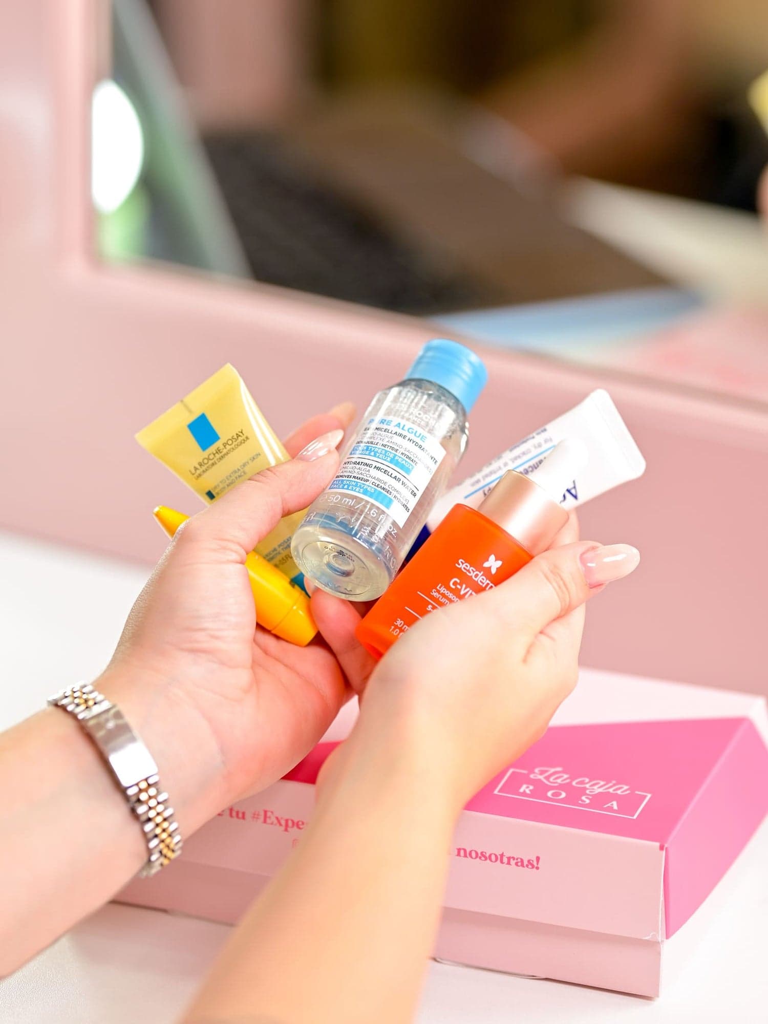 Caja de suscripción de belleza de La Caja Rosa